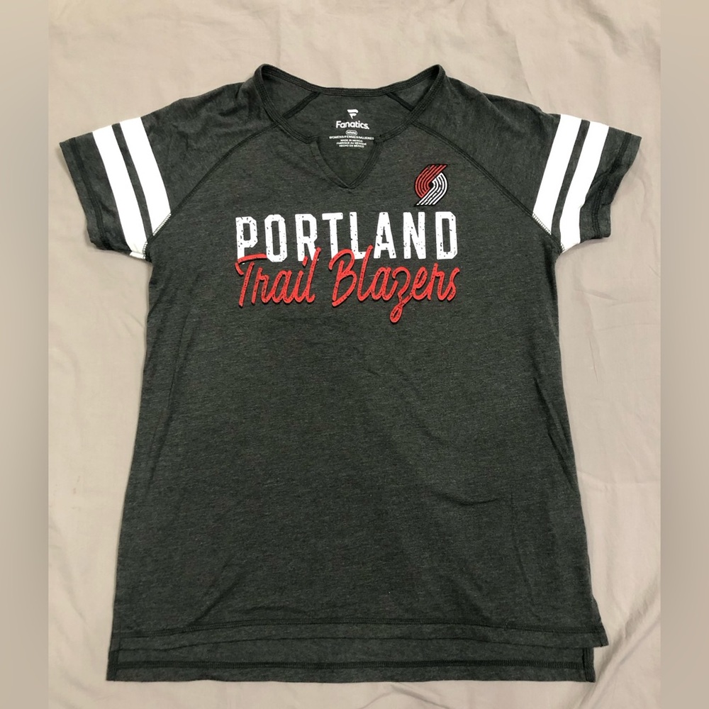 Fanatics. Portland Trail Blazers. Women’s. Medium. Short sleeve t-shirt.